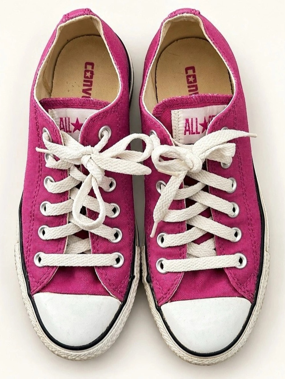 Converse Chuck Taylor All Star Fuchsia Low Top Sneakers – Women’s 7